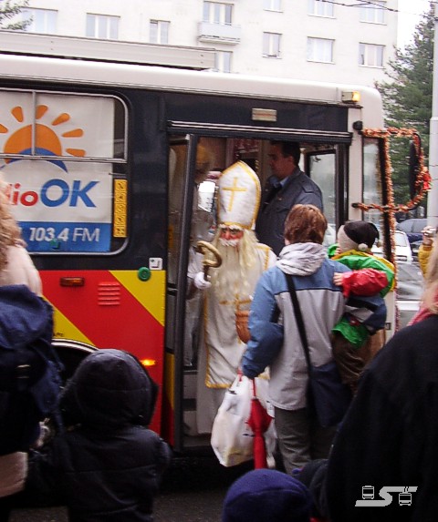 Kliknut�m okno zav�ete