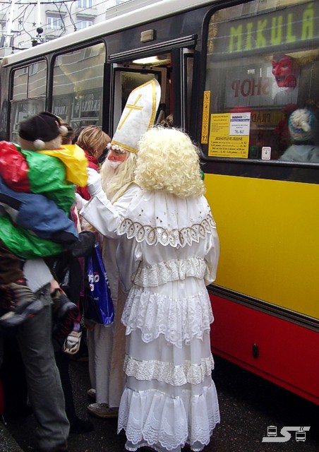 Kliknut�m okno zav�ete