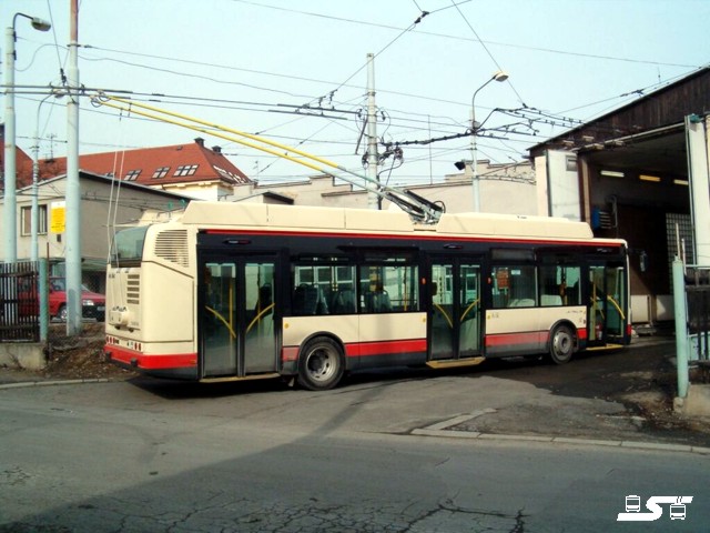 Kliknut�m okno zav�ete