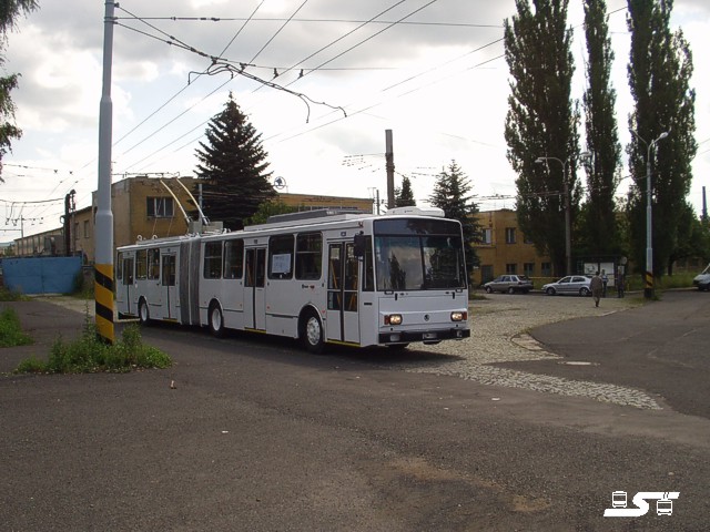 Kliknut�m okno zav�ete