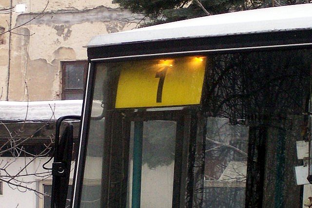 Kliknut�m okno zav�ete