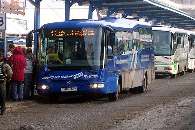 Kliknut�m okno zav�ete