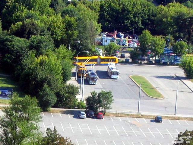 Kliknut�m okno zav�ete