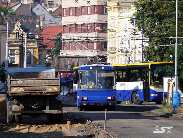Kliknut�m okno zav�ete