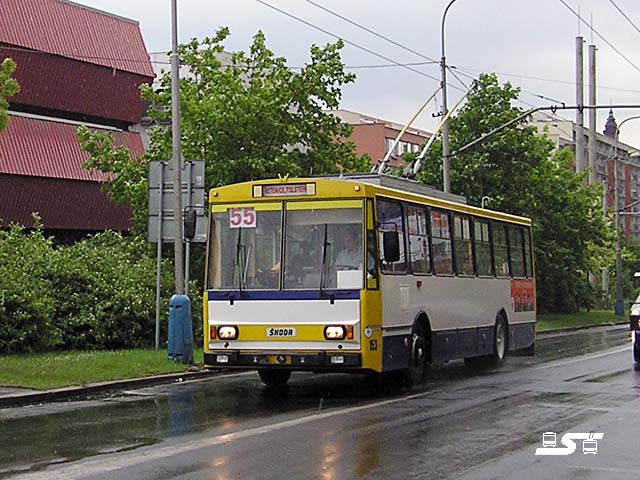 Kliknut�m okno zav�ete