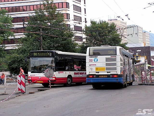 Kliknut�m okno zav�ete