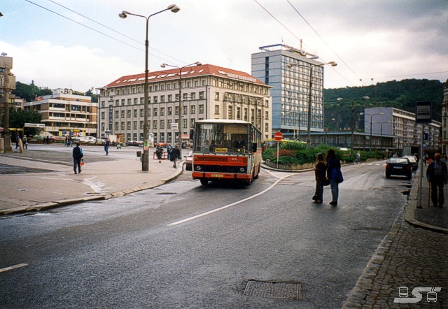 Kliknut�m okno zav�ete