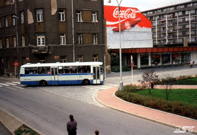 Kliknut�m okno zav�ete