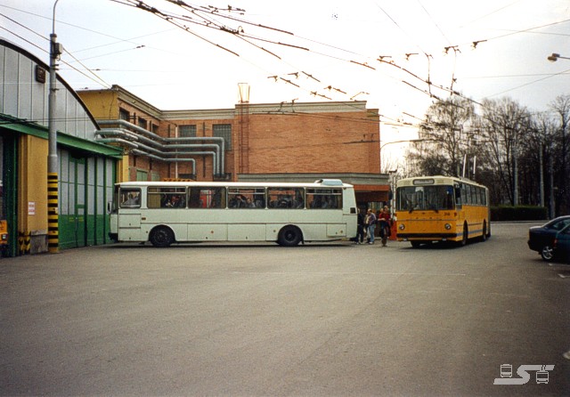 Kliknut�m okno zav�ete
