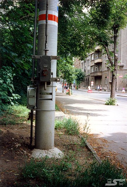 Kliknut�m okno zav�ete