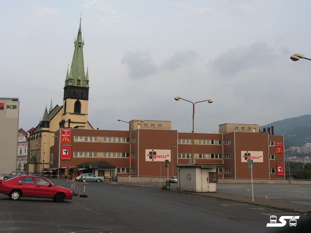 Kliknut�m okno zav�ete
