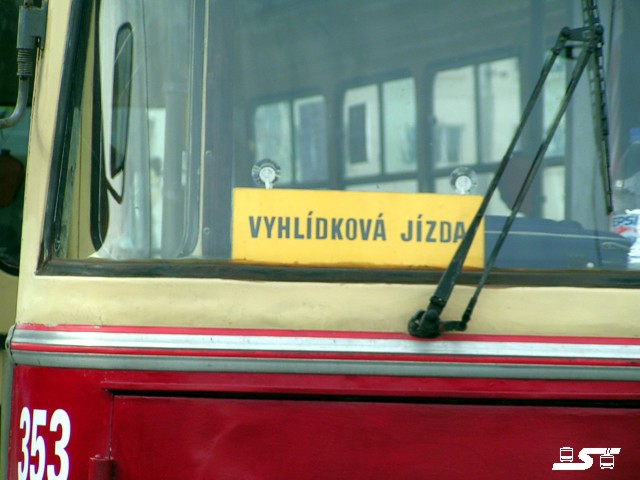 Kliknut�m okno zav�ete